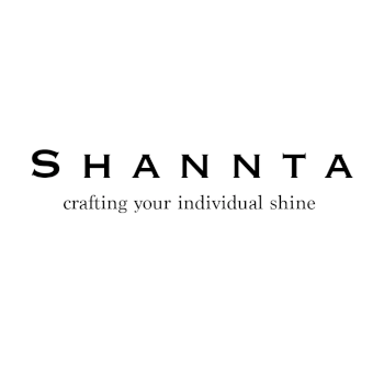 Shannta, jewelry teacher